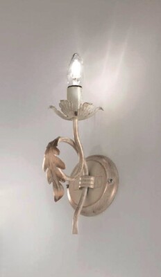 Applique classica avorio anticato 1 luce verso l&rsquo;alto con foglie  45537