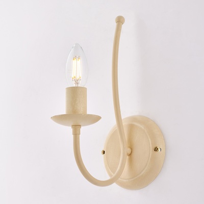 Applique curva elegante verso l&rsquo;alto avorio decap&egrave; stile leggero BOTTE LUCI E COLORI