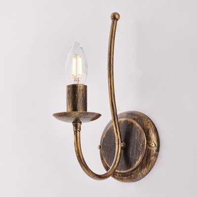 Applique all&rsquo;ins&ugrave; bronzo dorato antichizzato - Eleganza classica a parete BOTTE LUCI E COLORI