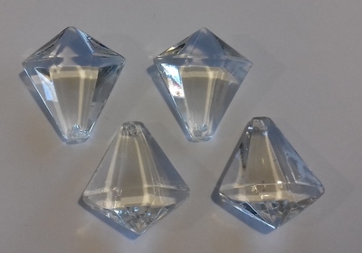 Confezione 4 gocce di vetro per ricambio lampadari 3,3x3,8cm 38736 RICAMBI