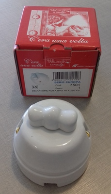 Interruttore-deviatore da parete  in ceramica 07501 LE PROLUNGHE