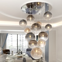 Lampadario grande alto imponente e di grande effetto 12 sfere  42504