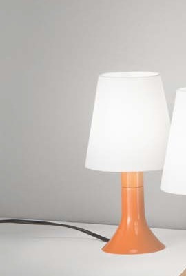 Lampada interamente in acrilico con base arancio elegante LUCI