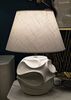 Lampada da tavolo bianca lavorazione in ceramica ondulata 30x42  42226 - foto 4