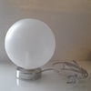 Lampada comodino boccetta base cromata sfera bianco satinato  42047
