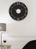 Grande orologio da parete 60cm sfondo nero dettagli argento graffiato  40524 - foto 5