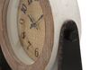 Particolare di Orologio da appoggio in legno e rattan con supporto in metallo 23,5x24cm  40632