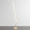 Particolare di Piantana LED oro champagne 3000K 4000K dimmerabile linea inclinata traiettoria di luc