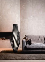 Piantana design goccia in acrilico nera 123 cm a fasce verticali  45587