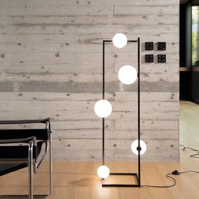 Piantana lampada da terra design metallo rettangolo nero sfere alta 118cm lato 30cm ANGOLO PT5 NERO 