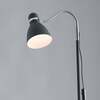 Particolare di Piantana moderna versatile nera ingombro ridotto direzionabile braccetto flessibile  