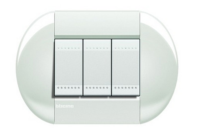 Placca 3 moduli Living International bianca LNB4803BI BTICINO