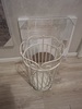 Immagine aggiuntiva di Portaombrelli in metallo avorio stile shabby con decoro a riccioli  44977