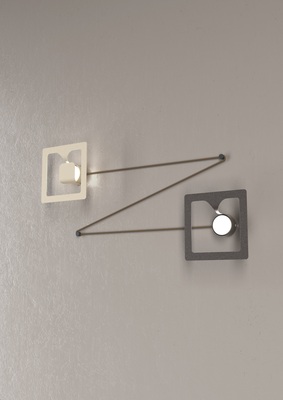 Applique doppia con sistema decentrabile e modulare a cornici luminose  44319