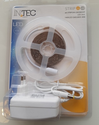 Striscia led lunga 3 metri 10W al metro 4000k con spina LUCI LED