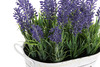 Dettaglio di vaso in metallo decoro provenzale con lavanda